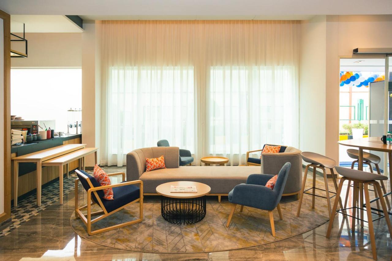 Holiday Inn Express Bengaluru Whitefield Itpl By Ihg Ngoại thất bức ảnh